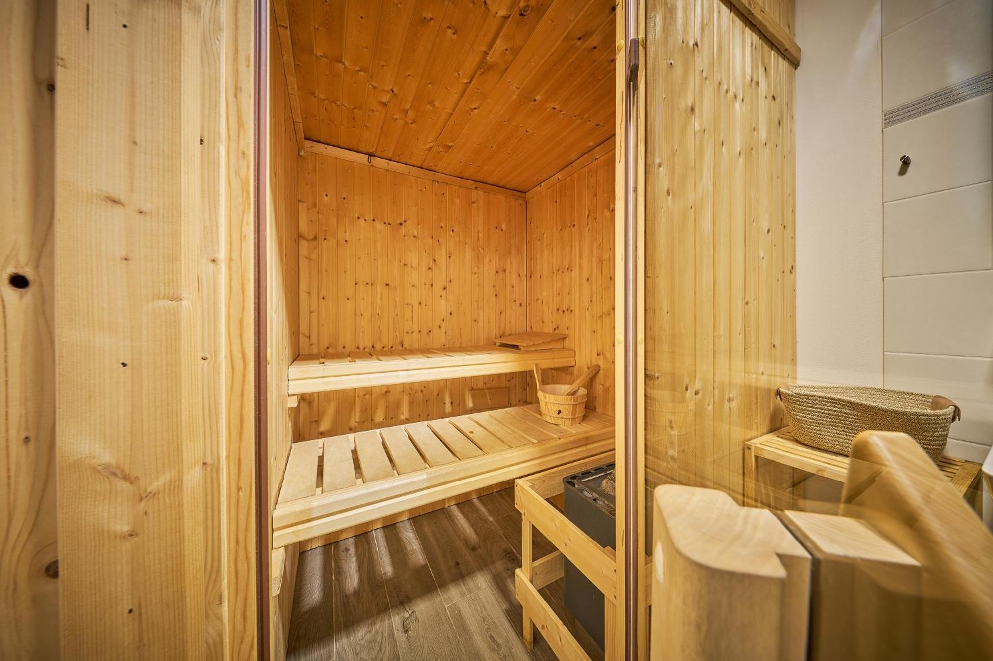 Obzor Hotel Pec pod Snezkou